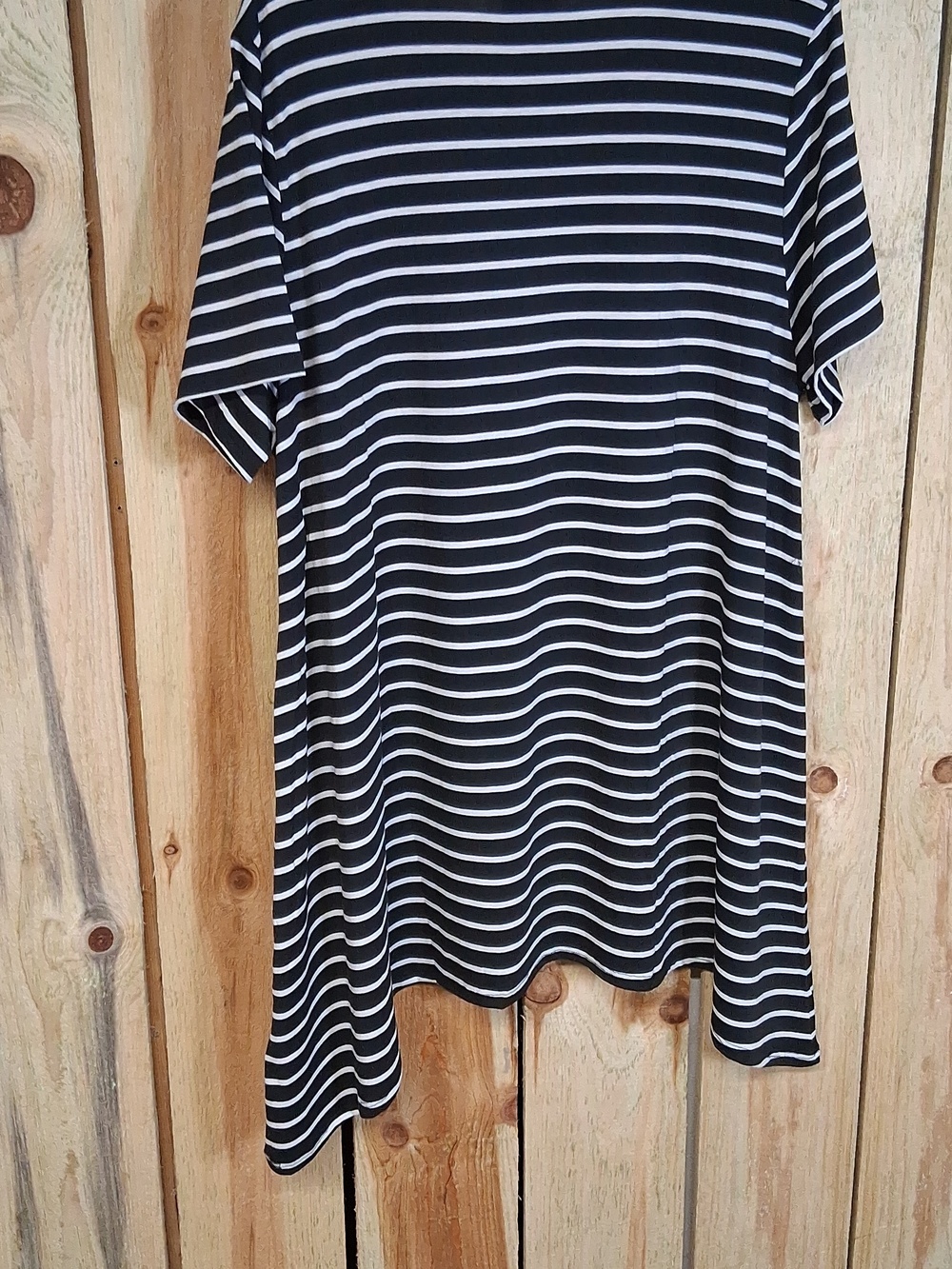 Womens LulaRoe Black and White Striped Tunic Top Size 2X NWT - Picture 6 of 6